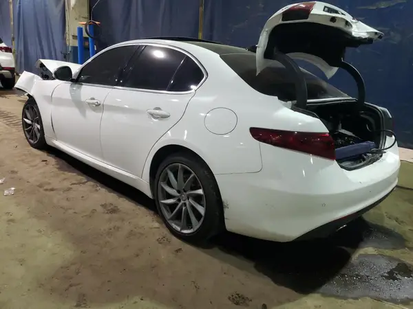 ZARFANAN8L7629540 2020 ALFA ROMEO GIULIA - Image 2