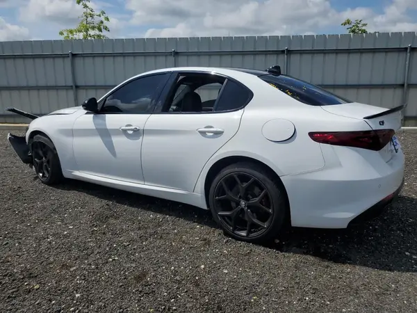 ZARFANAN8L7862991 2020 ALFA ROMEO GIULIA - Image 2