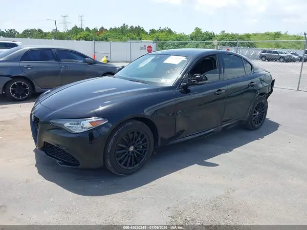 ZARFANAN8M7648607 2021 ALFA ROMEO GIULIA - Image 2
