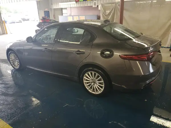 ZARFANAN8N7653100 2022 ALFA ROMEO GIULIA - Image 2