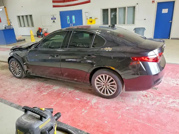 ZARFANAN9N7656099 2022 ALFA ROMEO GIULIA - Image 2