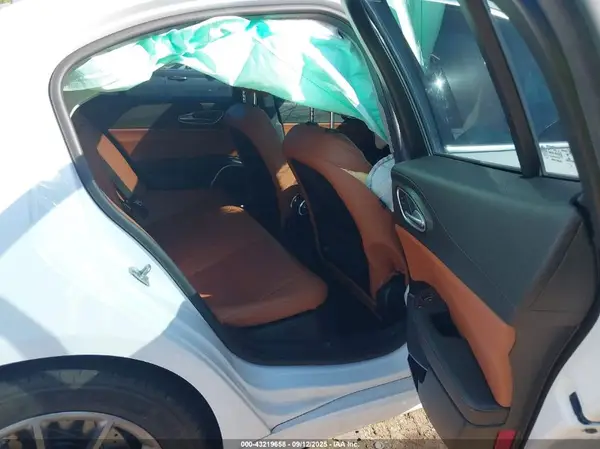 ZARFANANXK7603133 2019 ALFA ROMEO GIULIA - Image 8