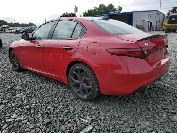 ZARFANANXK7606730 2019 ALFA ROMEO GIULIA - Image 2