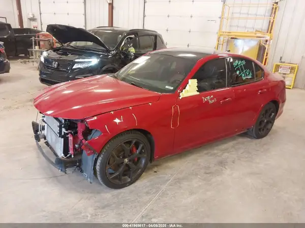 ZARFANANXL7624226 2020 ALFA ROMEO GIULIA - Image 2