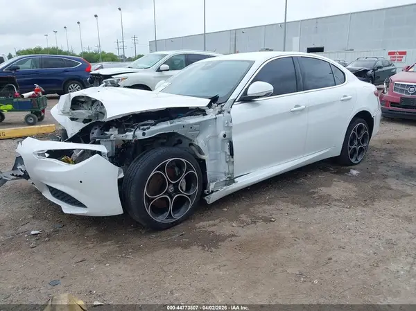 ZARFANANXL7633489 2020 ALFA ROMEO GIULIA - Image 2