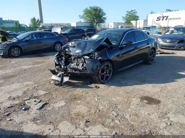 ZARFANBN0K7603561 2019 ALFA ROMEO GIULIA - Image 2