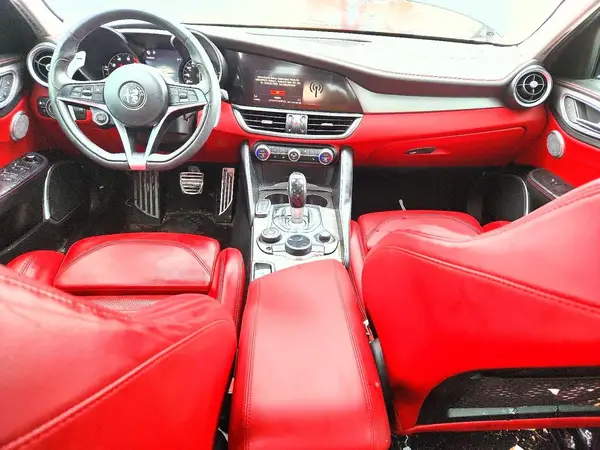ZARFANBN0K7608212 2019 ALFA ROMEO GIULIA - Image 8