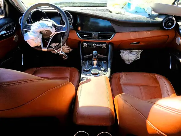 ZARFANBN0K7622062 2019 ALFA ROMEO GIULIA - Image 8