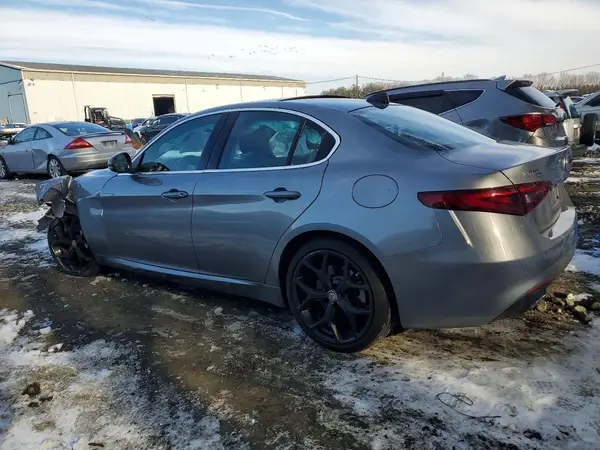 ZARFANBN0L7626047 2020 ALFA ROMEO GIULIA - Image 2