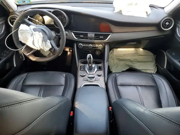 ZARFANBN0L7626047 2020 ALFA ROMEO GIULIA - Image 8