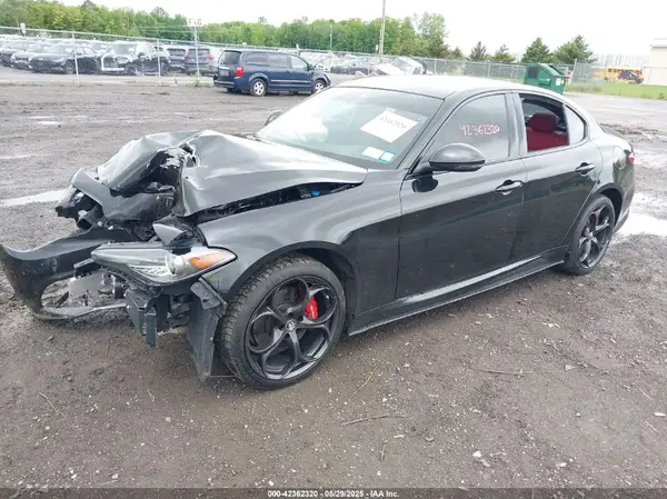 ZARFANBN0L7629448 2020 ALFA ROMEO GIULIA - Image 2