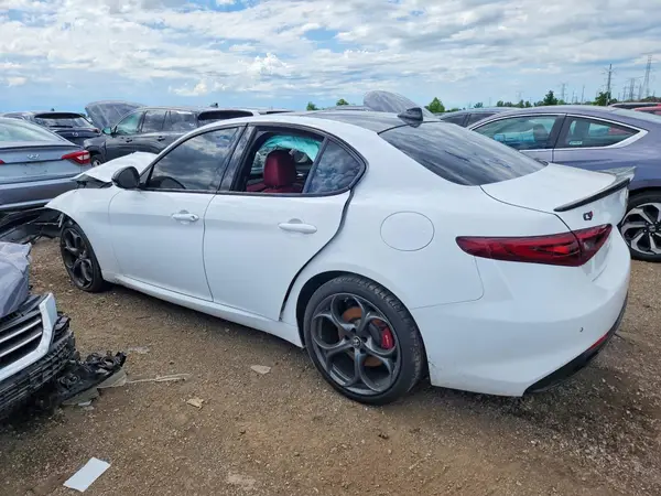 ZARFANBN0M7647370 2021 ALFA ROMEO GIULIA - Image 2