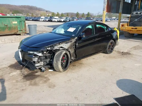 ZARFANBN0M7648230 2021 ALFA ROMEO GIULIA - Image 2