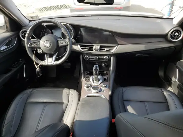 ZARFANBN0M7648616 2021 ALFA ROMEO GIULIA - Image 8