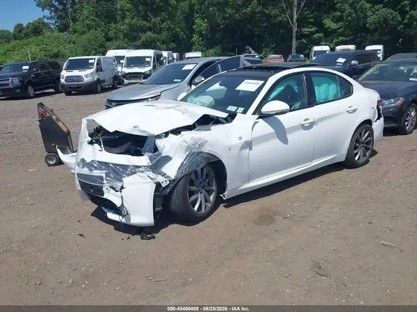 ZARFANBN0N7663733 2022 ALFA ROMEO GIULIA - Image 2
