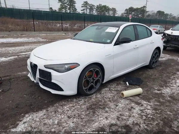 ZARFANBN0P7669101 2023 ALFA ROMEO GIULIA - Image 2