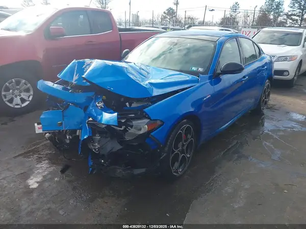 ZARFANBN0R7678402 2024 ALFA ROMEO GIULIA - Image 2