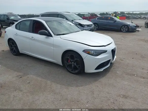 ZARFANBN1K7601043 2019 ALFA ROMEO GIULIA