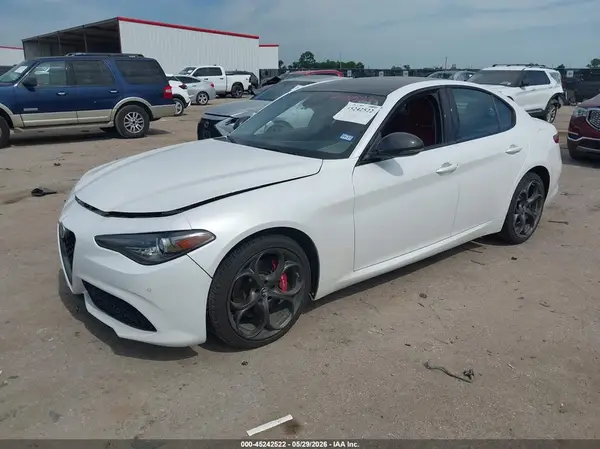 ZARFANBN1K7601043 2019 ALFA ROMEO GIULIA - Image 2