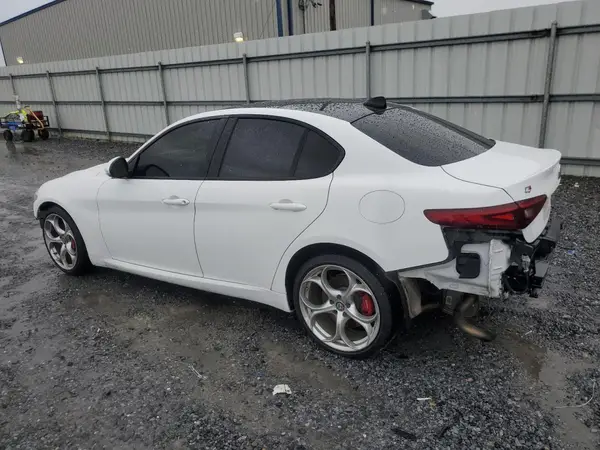 ZARFANBN1K7603181 2019 ALFA ROMEO GIULIA - Image 2