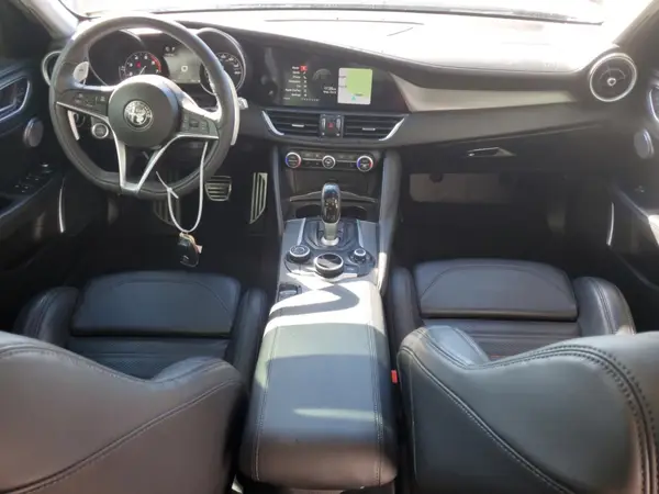 ZARFANBN1K7604122 2019 ALFA ROMEO GIULIA - Image 8