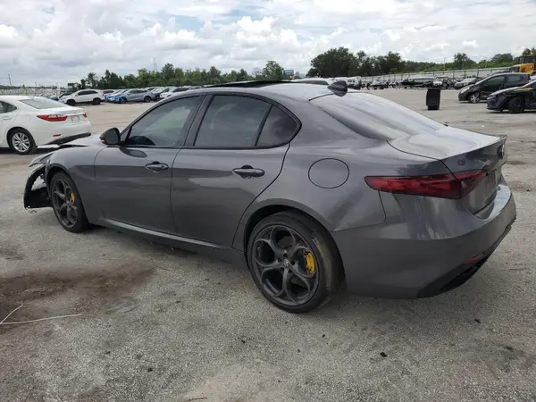 ZARFANBN1K7608204 2019 ALFA ROMEO GIULIA - Image 2