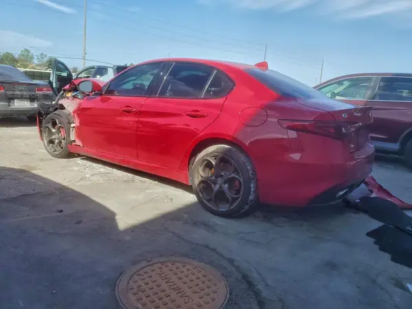ZARFANBN1L7631807 2020 ALFA ROMEO GIULIA - Image 2