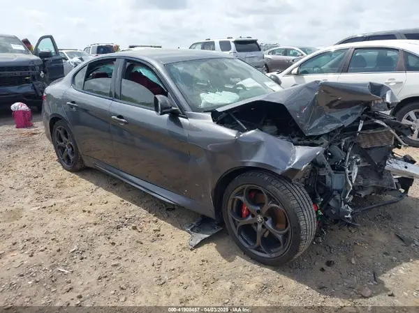 ZARFANBN1L7634108 2020 ALFA ROMEO GIULIA - Image 1