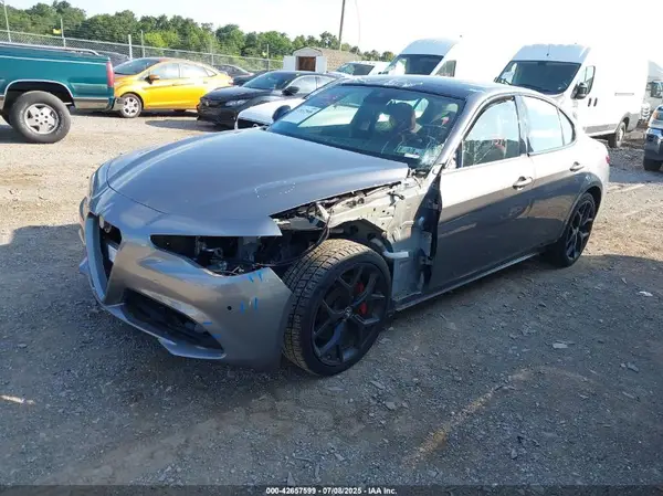 ZARFANBN1L7639261 2020 ALFA ROMEO GIULIA - Image 2
