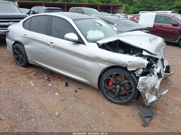 ZARFANBN1M7643148 2021 ALFA ROMEO GIULIA
