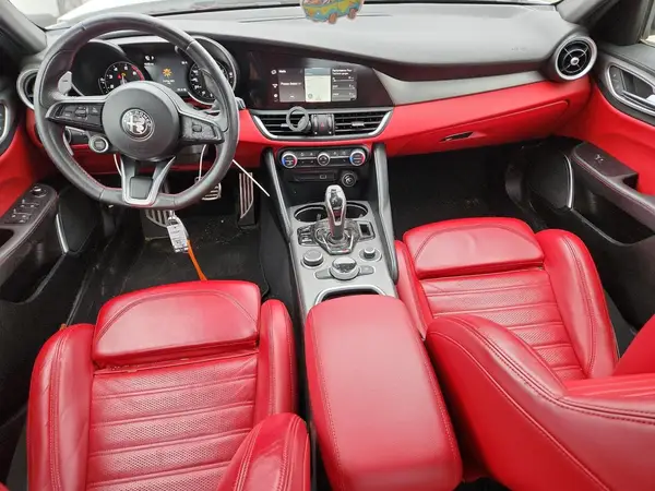 ZARFANBN1M7643814 2021 ALFA ROMEO GIULIA - Image 8