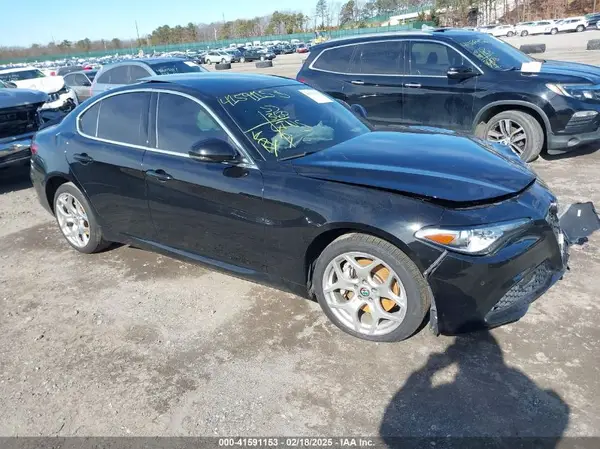 ZARFANBN1M7649953 2021 ALFA ROMEO GIULIA - Image 1