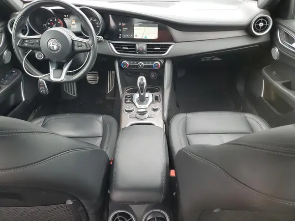 ZARFANBN1N7658959 2022 ALFA ROMEO GIULIA - Image 8