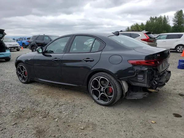 ZARFANBN1P7669866 2023 ALFA ROMEO GIULIA - Image 2