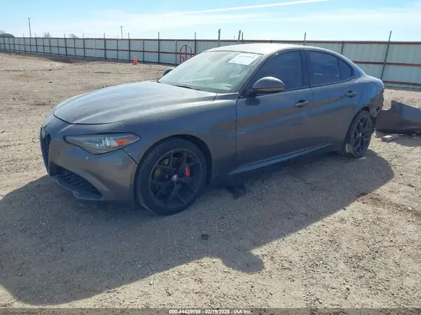ZARFANBN2K7612097 2019 ALFA ROMEO GIULIA - Image 2