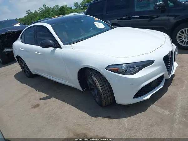 ZARFANBN2M7643787 2021 ALFA ROMEO GIULIA