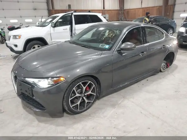 ZARFANBN2M7645488 2021 ALFA ROMEO GIULIA - Image 2
