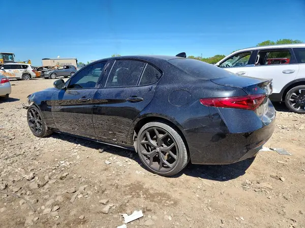 ZARFANBN2M7648603 2021 ALFA ROMEO GIULIA - Image 2