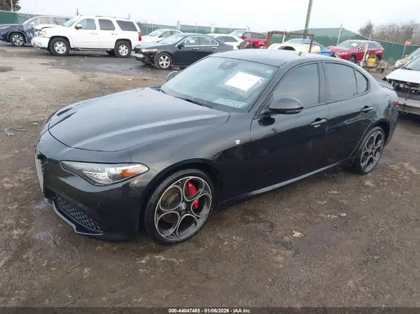 ZARFANBN2N7652801 2022 ALFA ROMEO GIULIA - Image 2