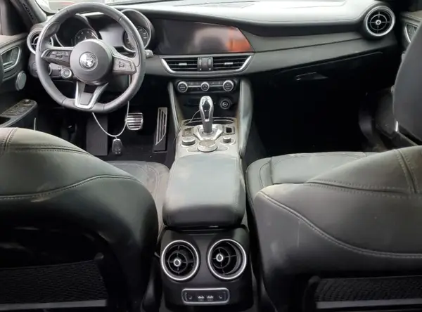 ZARFANBN2P7676504 2023 ALFA ROMEO GIULIA - Image 8
