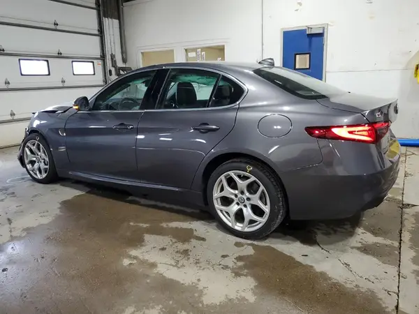 ZARFANBN3K7599814 2019 ALFA ROMEO GIULIA - Image 2