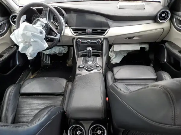 ZARFANBN3K7602596 2019 ALFA ROMEO GIULIA - Image 8