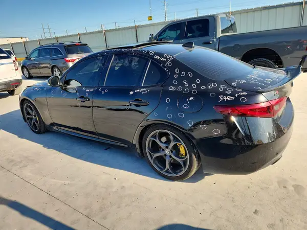 ZARFANBN3K7623125 2019 ALFA ROMEO GIULIA - Image 2