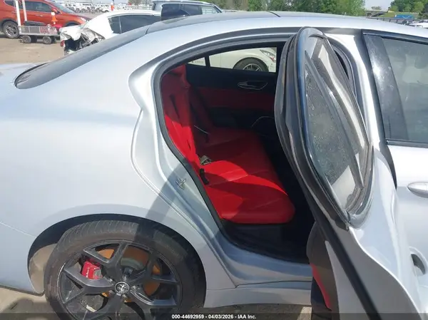 ZARFANBN3L7638726 2020 ALFA ROMEO GIULIA - Image 8
