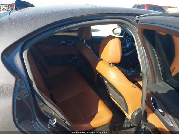 ZARFANBN3M7641062 2021 ALFA ROMEO GIULIA - Image 8