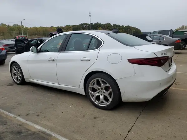 ZARFANBN3M7646763 2021 ALFA ROMEO GIULIA - Image 2