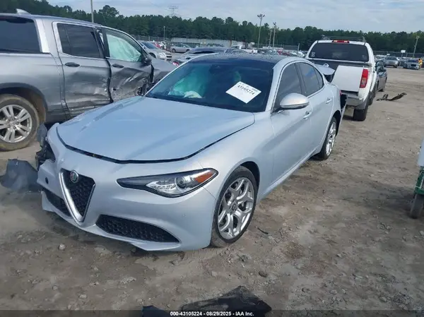 ZARFANBN3M7650036 2021 ALFA ROMEO GIULIA - Image 2