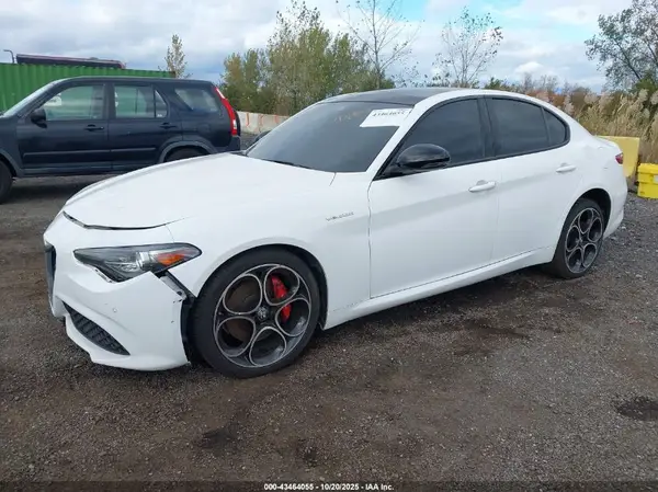 ZARFANBN3N7664407 2022 ALFA ROMEO GIULIA - Image 2