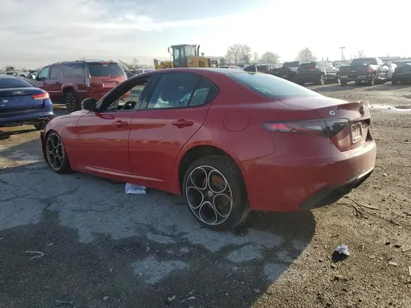 ZARFANBN3R7687336 2024 ALFA ROMEO GIULIA - Image 2