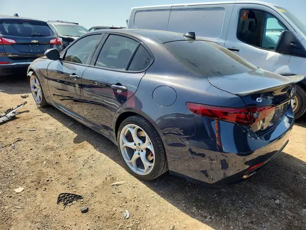 ZARFANBN4K7603644 2019 ALFA ROMEO GIULIA - Image 2